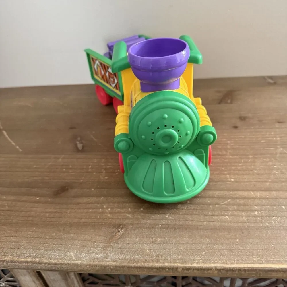 Fisher Price Little People Zoo Train Play Set 2001